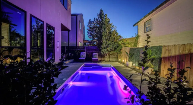 Коттедж 3 Mi to San Antonio River Walk: Gem w/ Heated Pool