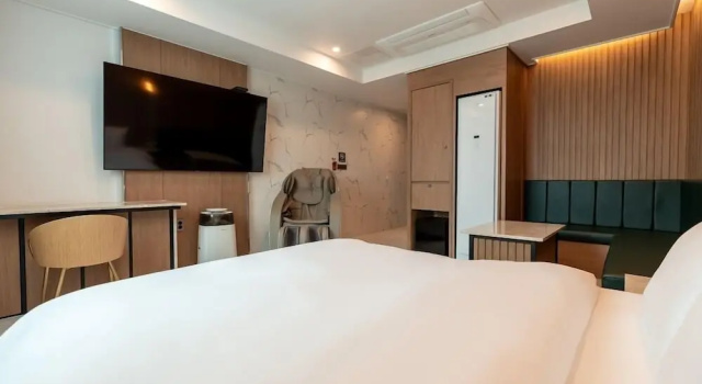 Люкс с 2 комнатами Jecheon Hound Hotel