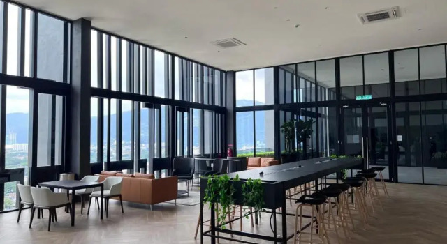 Апартаменты Contemporary & Stylish Suite#Georgetown#Sky Pool#2 BR, Living Room with Double Bed