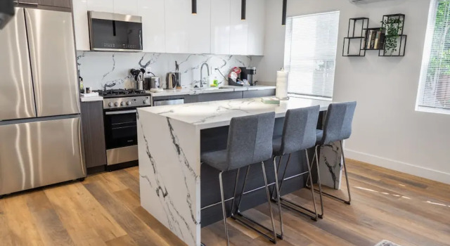 Toluca Lake Modern 1BR Fully Renovated Remodeled in 2023 w Ev-charger p70, Забронировать Апартаменты/квартира Лос-Анджелес Большой Лос-Анджелес