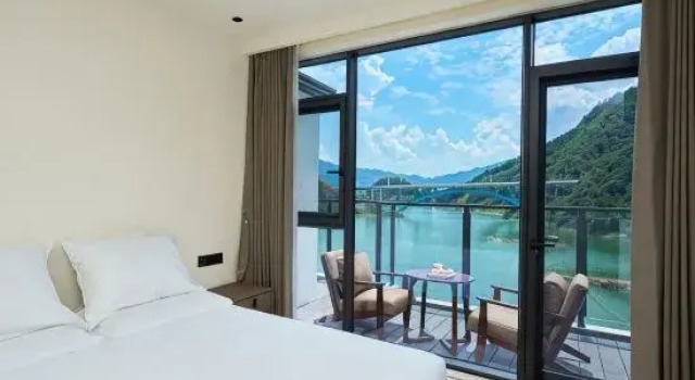 Номер Standard The Lake View Deyishe Resort in Thousand Island Lake