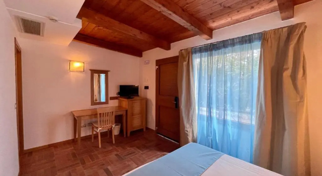 Двухместный номер Standard Le Mandrelle Beach Resort