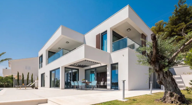 Ultraluxury Villa Elyzeum