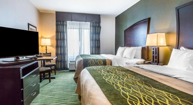 Четырёхместный номер Standard Comfort Inn & Suites Moore - Oklahoma City
