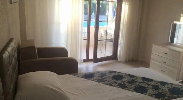 Номер Standard с балконом и с красивым видом из окна Afissia Garden Hotel