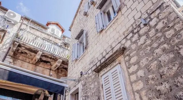 Kira Central Hvar, Prenota Appartamento Città di Lesina 