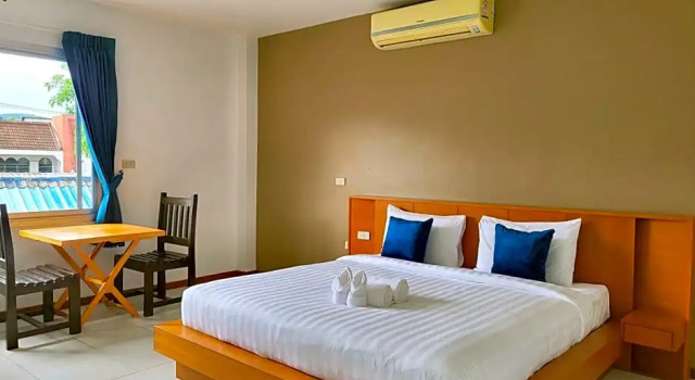 Четырёхместный номер Standard с балконом Blue Palm Kata Resort