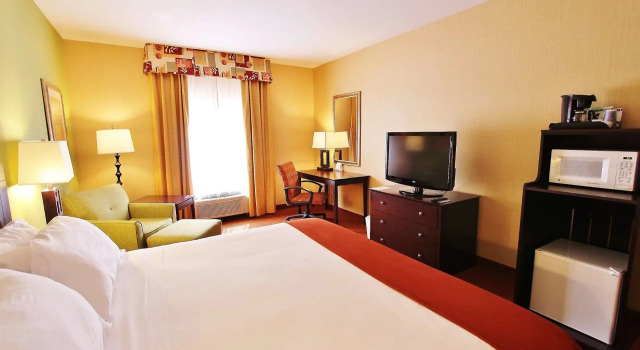 Holiday Inn Express and Suites Pinetop, Book Hotel Pinetop Arizona