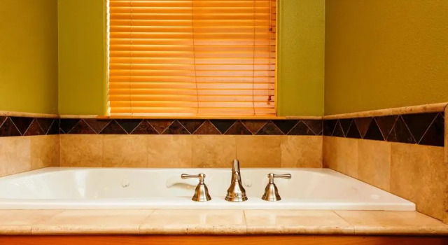 5-Star Luxury Tahoe Cabin! Great Location! Pool Table!Darts! Poker! Ping Pong! Games!