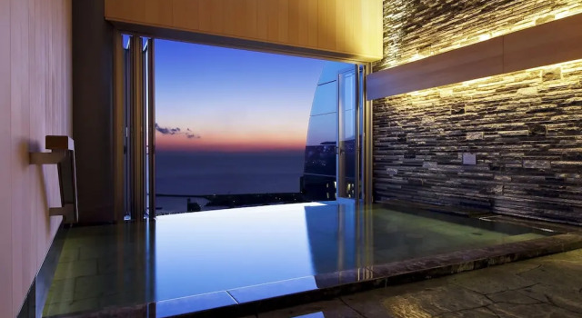 Люкс с красивым видом из окна Hoshino Resorts RISONARE Atami