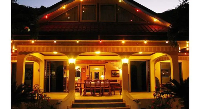 Villa Oramarama, Book Villa 4-Star Hotels in Moorea, 4*
