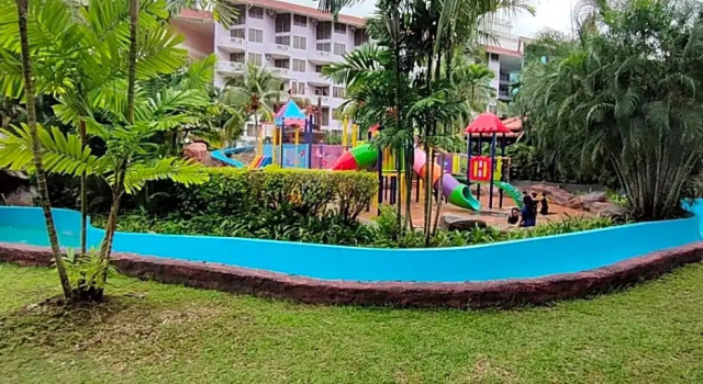 Lotus Desaru G510 by JSS, Rezerwuj Hotel Hotele w Kangkar Chemaran z basenem, Basen