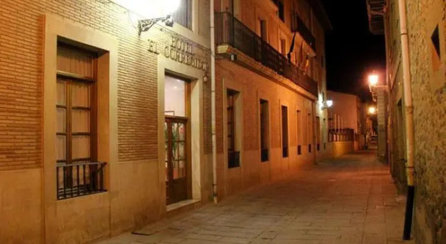 Hotel El Corregidor, Забронировать Отель Санто-Доминго-де-ла-Кальсада Ла-Риоха, рядом с Санто-Доминго-де-ла-Кальсада  Кафедральный музей