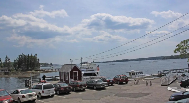 Четырёхместный номер Standard Tugboat Inn