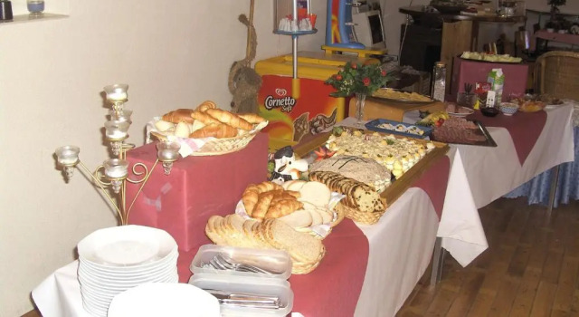 B&B Warnstee, Varaa Bed and Breakfast  