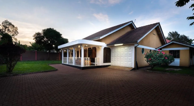 Footprints Hostel