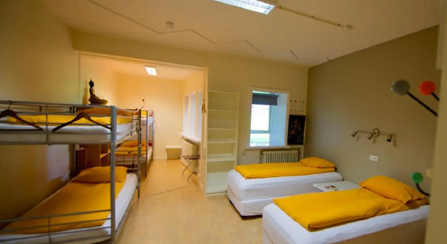 Кровать в общем номере (женский номер) Hostel B47