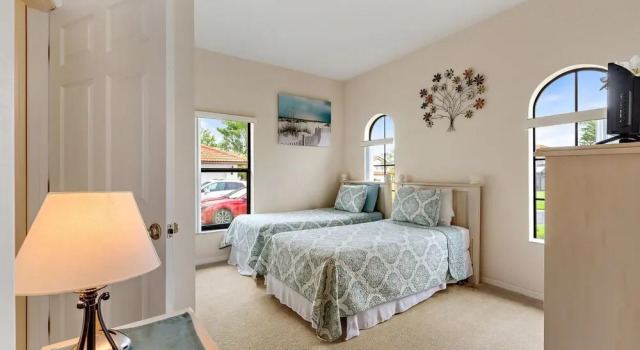 4 Bed, 2 Master Suites. South Facing Pool. Resort
