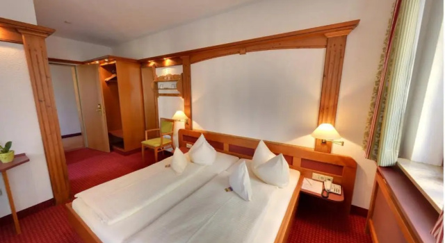 Четырёхместный номер Standard Hotel Augsburger Hof