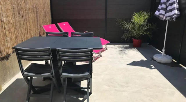 Номер Standard FLEUR DE SEL logement de 21m2 avec prêt vélos, meublé Tourisme 2 étoiles, cuisine et sdb privées avec terrasse clôturée de 17m2
