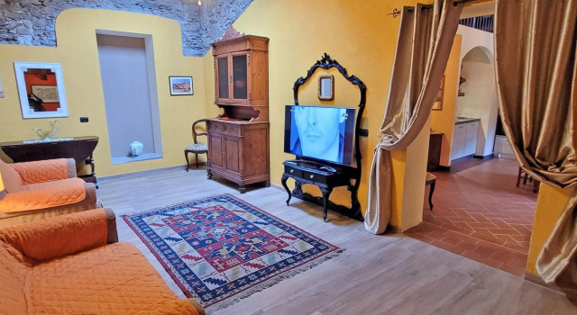 Exquisite Holiday Home in Pistoia With Swimming Pool, Boek Hotel Hotels in Campo Tizzoro met parkeren, Parkeren
