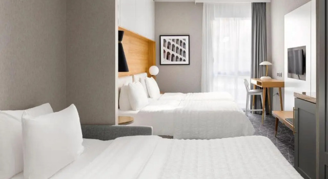Трёхместный номер Deluxe Le Meridien Visconti Rome