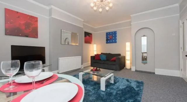 Seafront Walk Garden Apartment