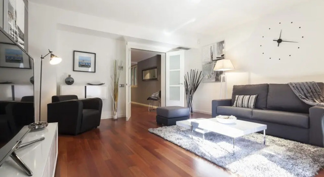 Apartment Purple Plaça Catalunya, Забронировать Апартаменты/квартира Барселона провинция Барселона, рядом с Приход Св. Августина