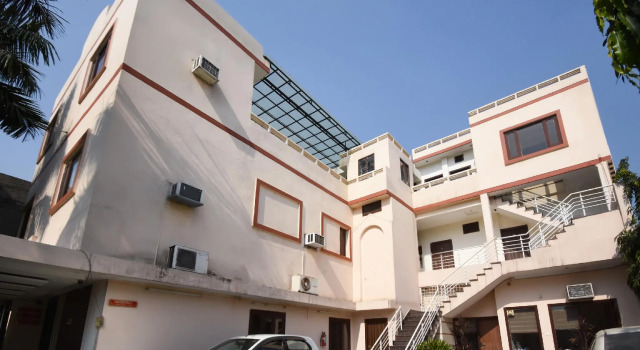 OYO 9727 Hotel Welcome Inn 2, Book Hotel Amritsar Punjab