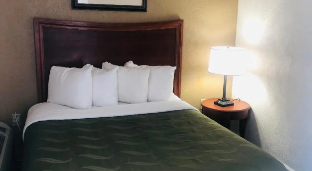 Полулюкс Quail Inn and Suites - Myrtle Beach