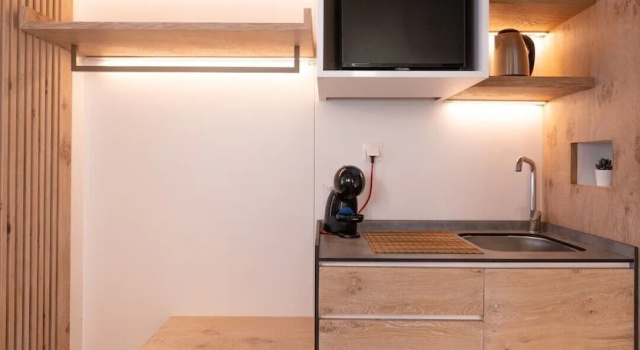 Номер Deluxe с балконом и с красивым видом из окна Mirablue Luxury Residences