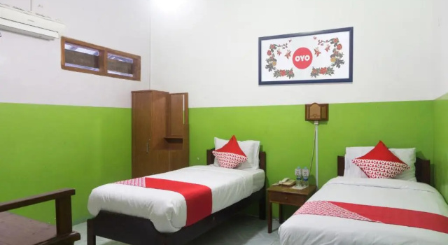 Deluxe Twin room Hotel O Srikandi Hotel
