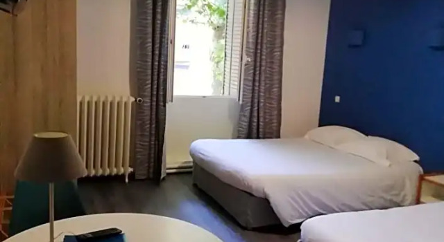 Четырёхместный номер Standard Hotel dAngleterre
