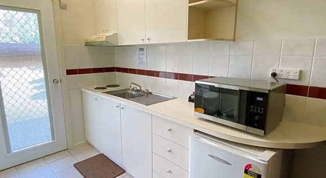 Студия Canberra Short Term & Holiday Accommodation