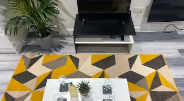 Fresh and Modern 2 Bed Flat Birmingham, Забронировать Отель Бизнес-отели Англии, 4* 5*
