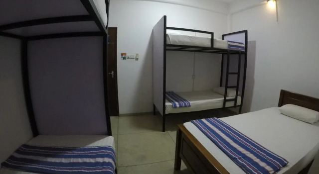 Кровать в общем номере Dreamers Lodge - Hostel