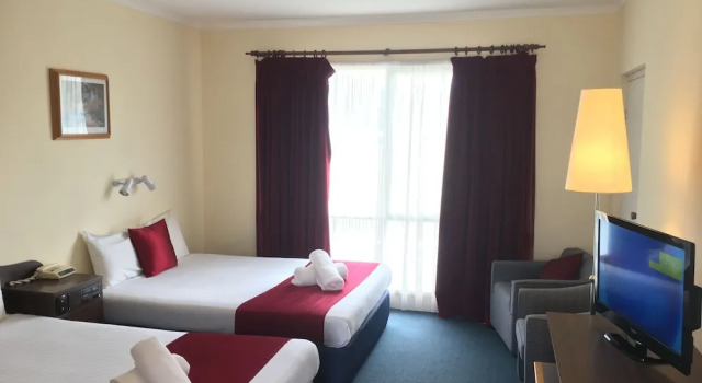 Четырёхместный семейный номер Standard с видом на сад Australia Park Motel