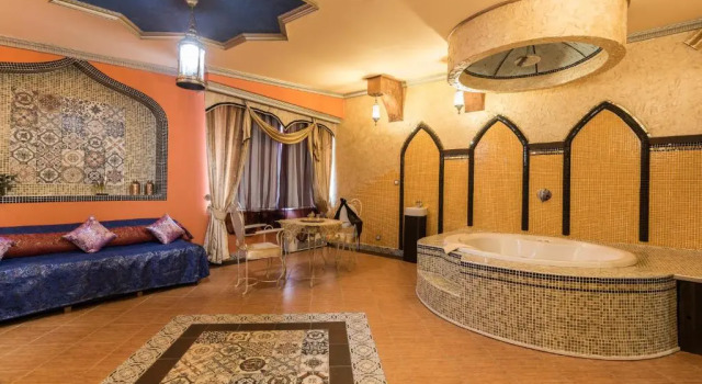 Люкс Deluxe Diplomat Plaza Hotel & Resort