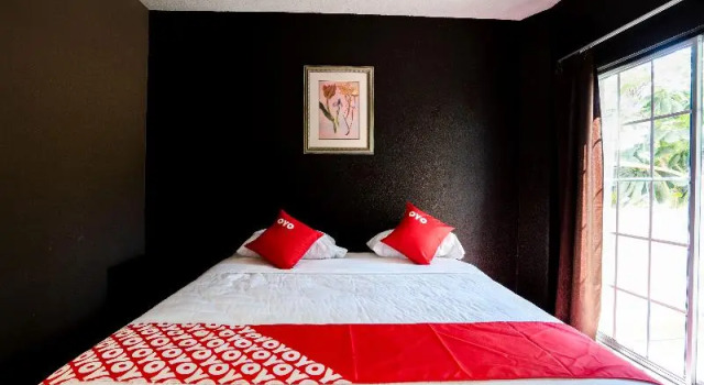 Двухместный номер Standard с балконом OYO Hotel CocoBeach