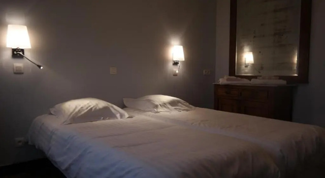 Четырёхместный номер Standard De Bonte Os Hotel & Tower