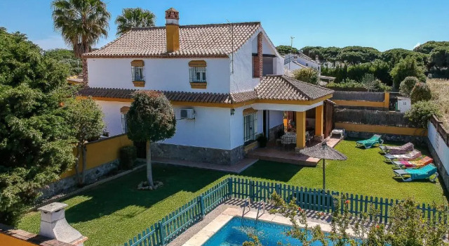 Вилла с 4 комнатами Villas Dehesa Roche Viejo