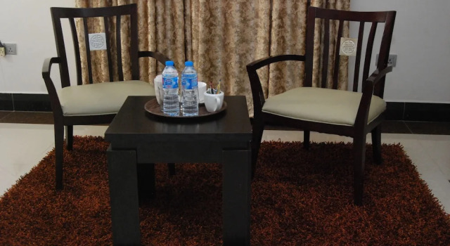 Апартаменты Executive Grandbee Apartment and Residence
