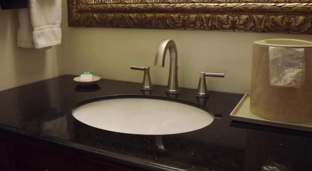Четырёхместный номер Standard Crest Country Inn