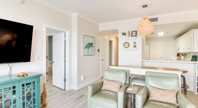 Okaloosa Island Escape: Bayfront Condo Near Beach