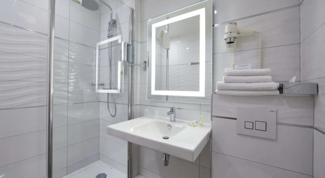 Номер Deluxe Best Western Plus Au cheval Blanc à Mulhouse