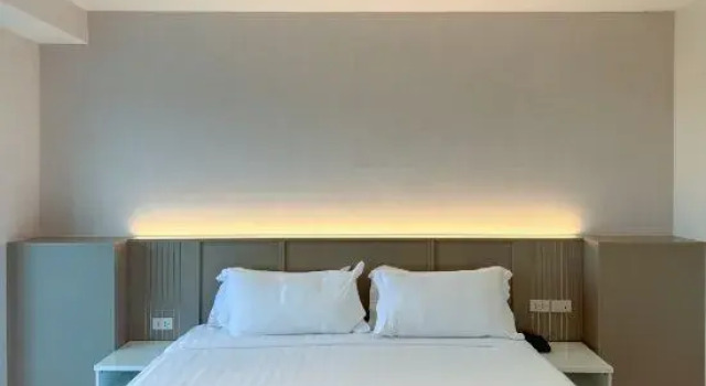 Двухместный полулюкс с балконом и с видом на город Avana Residence