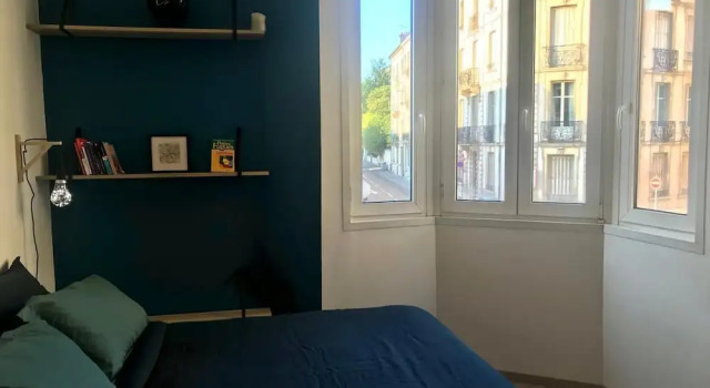 Studio Portes Vieille Ville de Nancy: calme, cosy et lumineux, Забронировать Отель Отели Нанси с парковкой, рядом с House of Jean Prouvé, Парковка