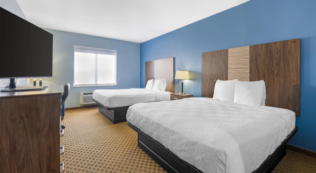 Четырёхместный номер Standard Best Western South Plains Inn & Suites
