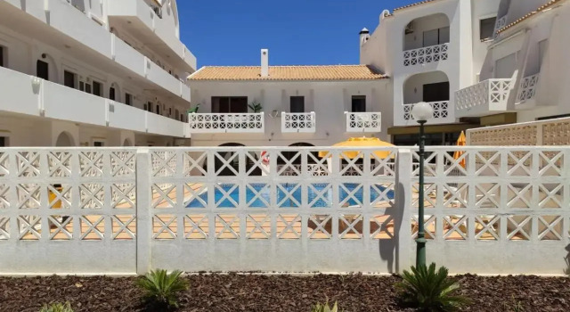 #035 Lovely Relaxing Beach Flat in New Town w Pool
