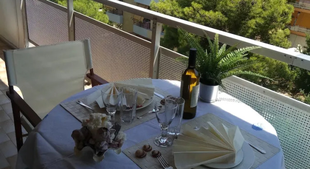 Апартаменты Top Floor Cozy Apartment near Beach
